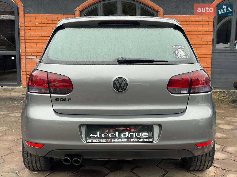 Хетчбек Volkswagen Golf 2011 в Миколаєві