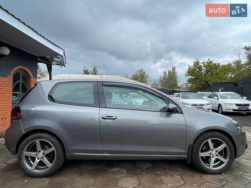 Хетчбек Volkswagen Golf 2011 в Миколаєві