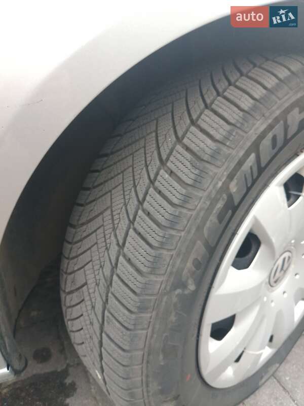 Універсал Volkswagen Golf 2012 в Долині