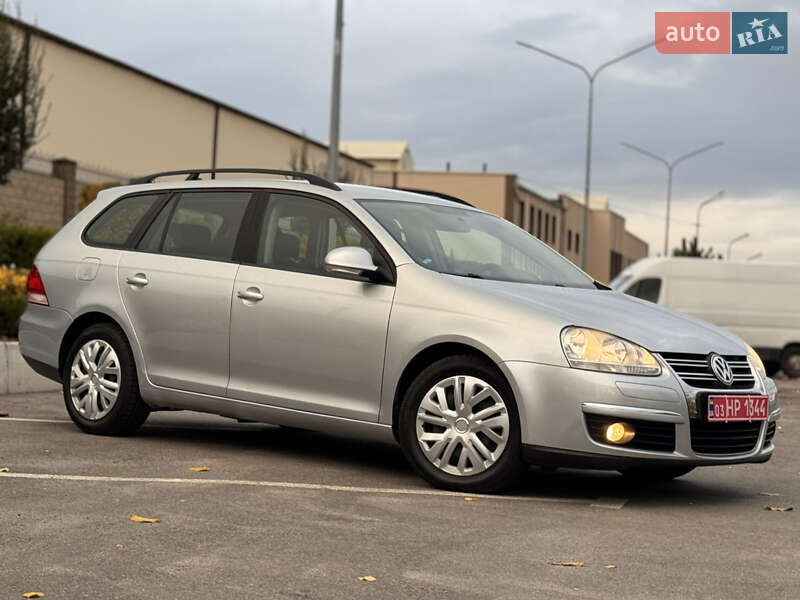 Универсал Volkswagen Golf 2008 в Запорожье