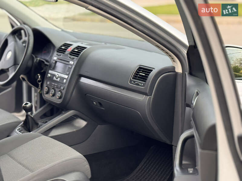 Универсал Volkswagen Golf 2008 в Запорожье