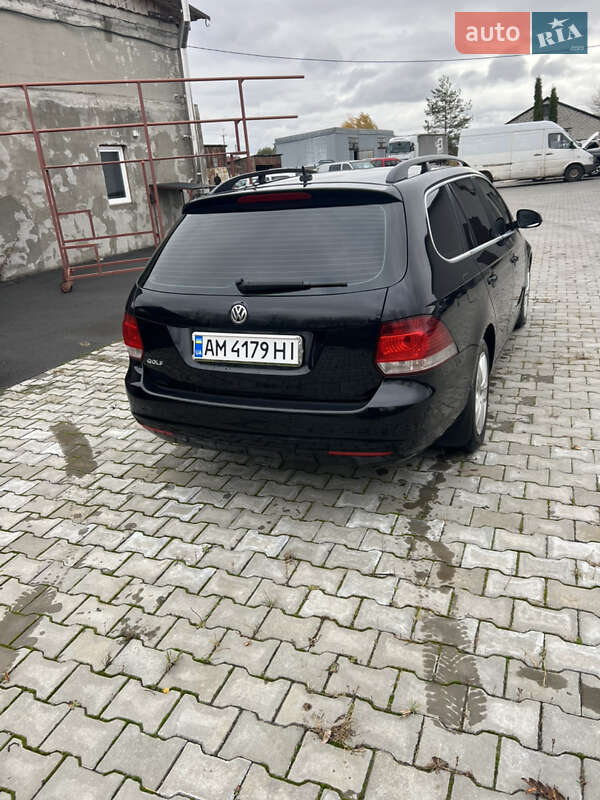 Універсал Volkswagen Golf 2009 в Звягелі