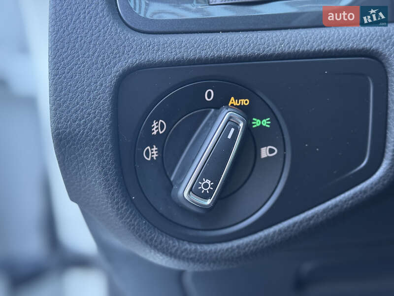 Универсал Volkswagen Golf 2017 в Киеве фото 15 Универсал Volkswagen Golf 2017 в Киеве