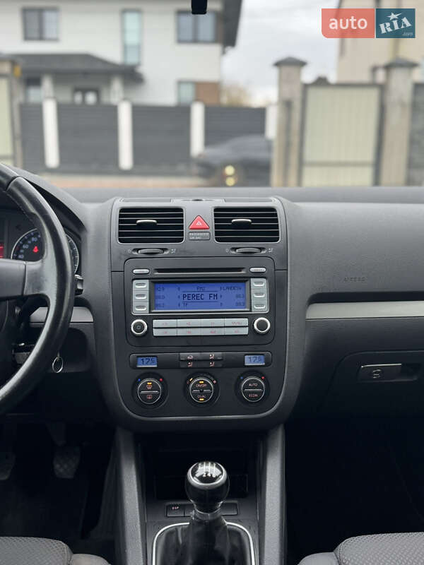 Хэтчбек Volkswagen Golf 2007 в Львове