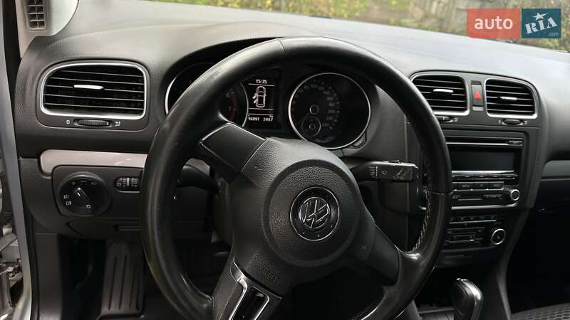 Хетчбек Volkswagen Golf 2011 в Дрогобичі