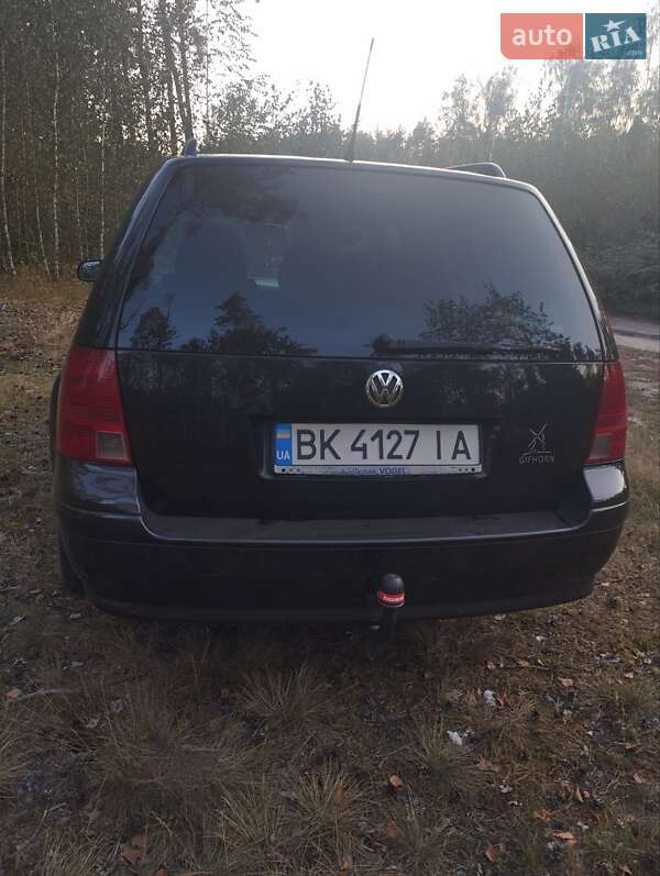 Універсал Volkswagen Golf 2005 в Сарнах