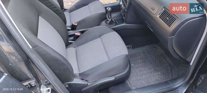 Универсал Volkswagen Golf 2002 в Чернигове фото 16 Универсал Volkswagen Golf 2002 в Чернигове