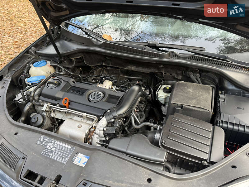 Хэтчбек Volkswagen Golf 2007 в Сумах