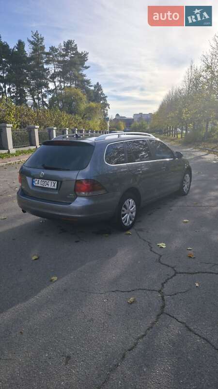 Универсал Volkswagen Golf 2011 в Умани