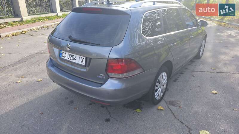 Универсал Volkswagen Golf 2011 в Умани