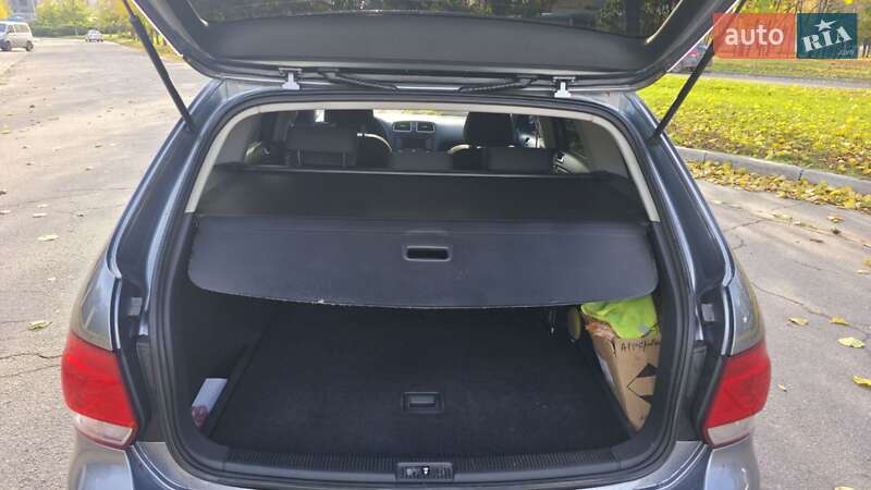 Универсал Volkswagen Golf 2011 в Умани