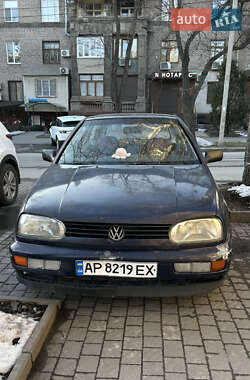 Хетчбек Volkswagen Golf 1996 в Запоріжжі