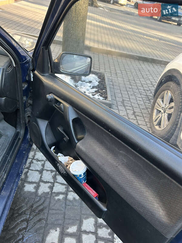 Хэтчбек Volkswagen Golf 1996 в Запорожье