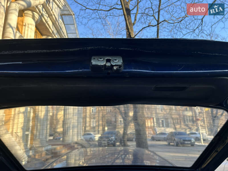 Хэтчбек Volkswagen Golf 1996 в Запорожье