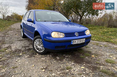 Хетчбек Volkswagen Golf 2001 в Острозі