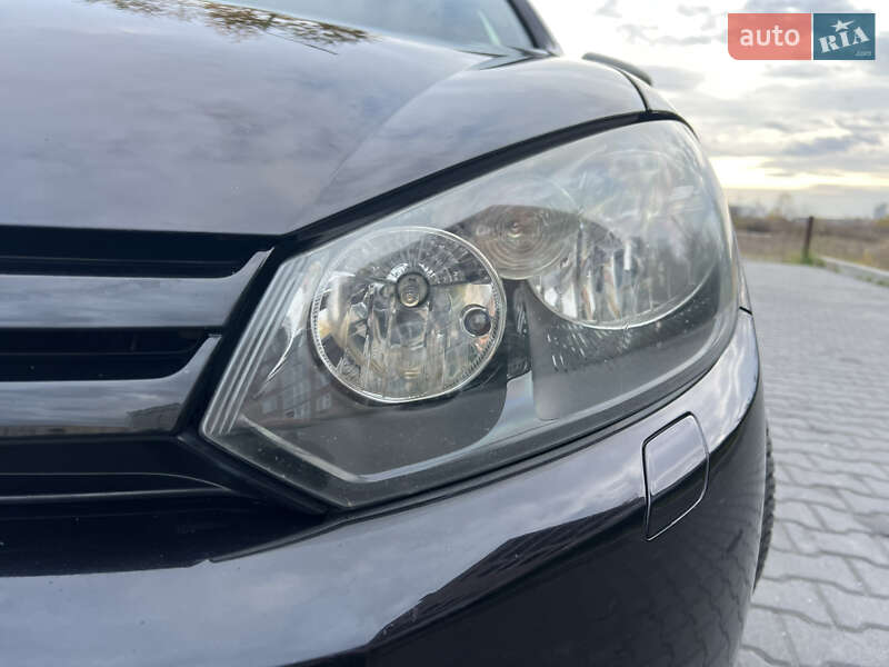 Хэтчбек Volkswagen Golf 2009 в Хмельницком