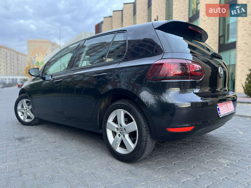 Хэтчбек Volkswagen Golf 2009 в Хмельницком
