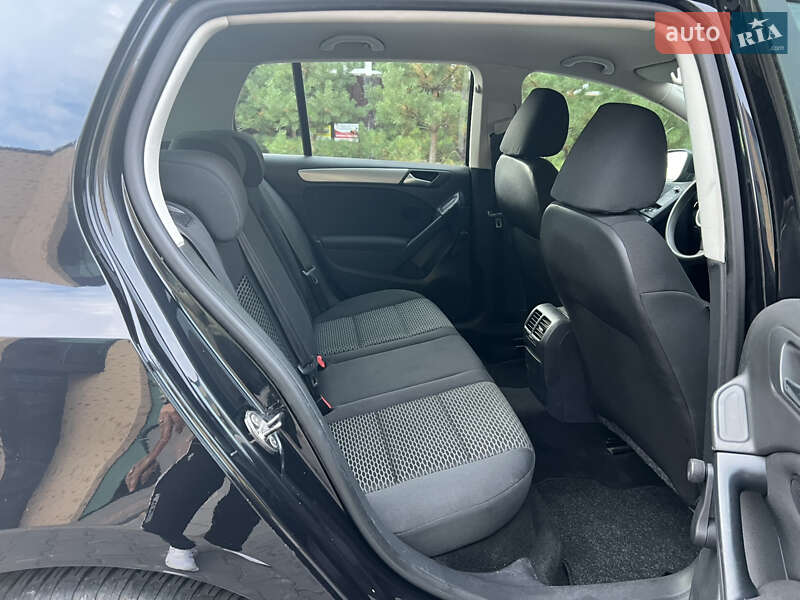 Хэтчбек Volkswagen Golf 2009 в Хмельницком