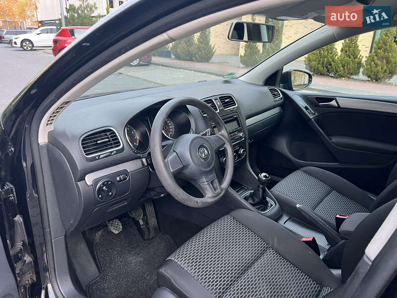 Хэтчбек Volkswagen Golf 2009 в Хмельницком