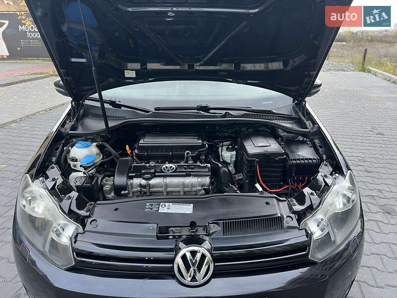 Хэтчбек Volkswagen Golf 2009 в Хмельницком