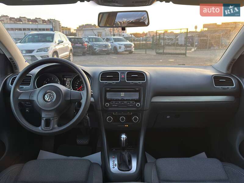 Хетчбек Volkswagen Golf 2012 в Львові