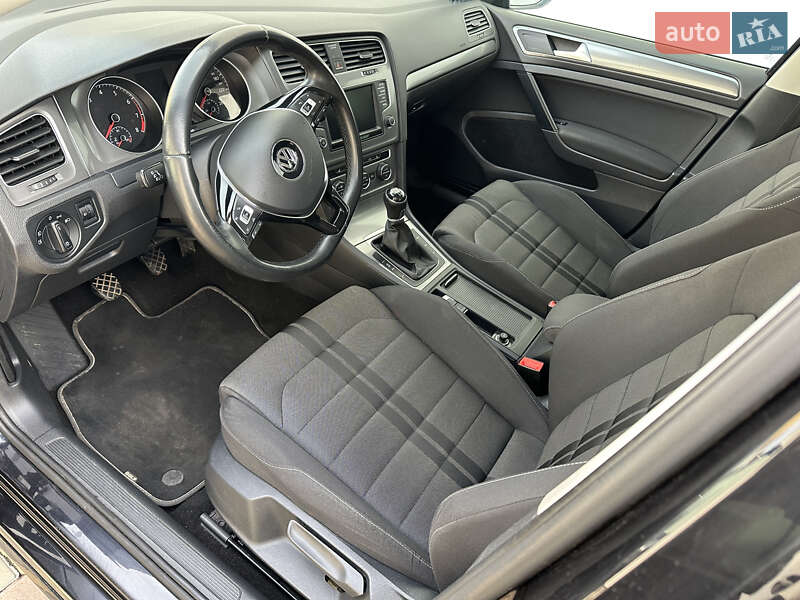 Универсал Volkswagen Golf 2016 в Умани фото 10 Универсал Volkswagen Golf 2016 в Умани