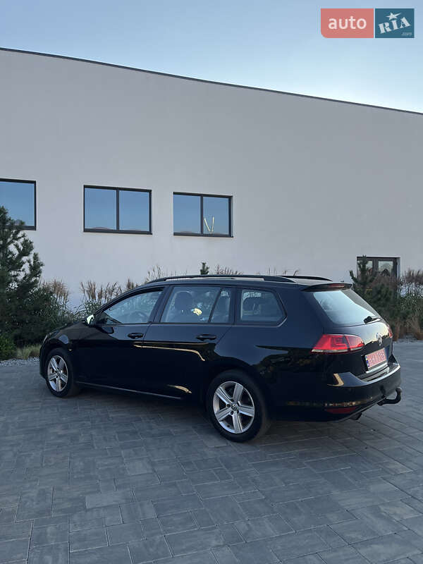 Універсал Volkswagen Golf 2015 в Луцьку