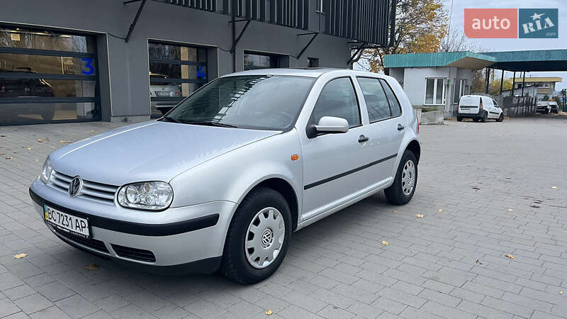 Хэтчбек Volkswagen Golf 1998 в Львове