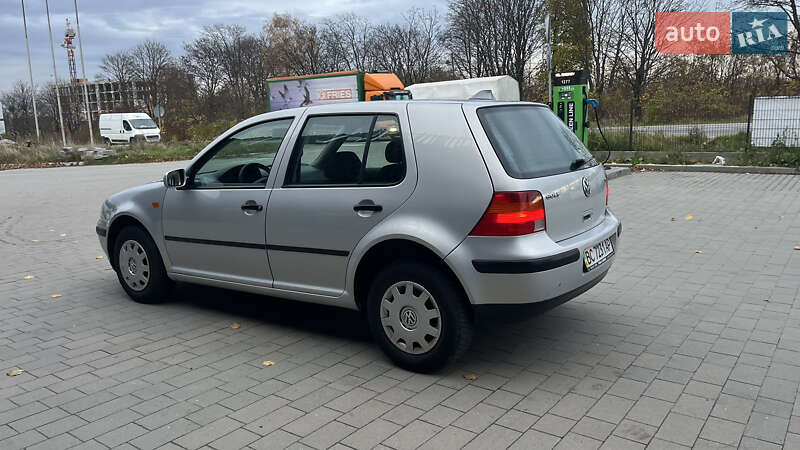 Хэтчбек Volkswagen Golf 1998 в Львове