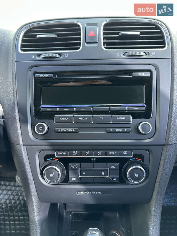 Хэтчбек Volkswagen Golf 2012 в Киеве