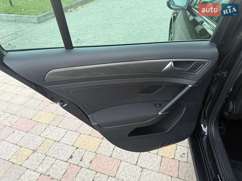 Універсал Volkswagen Golf 2018 в Стрию фото 29 Універсал Volkswagen Golf 2018 в Стрию