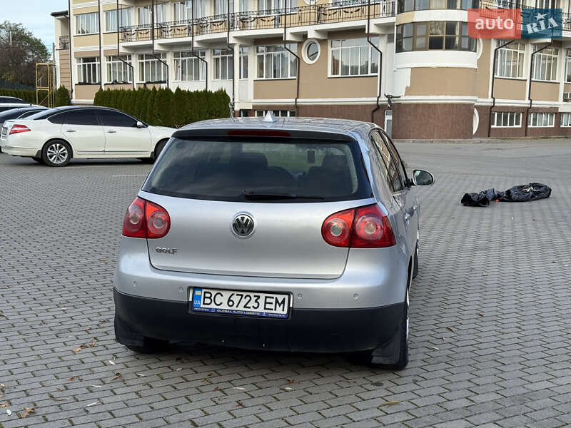 Хэтчбек Volkswagen Golf 2006 в Львове