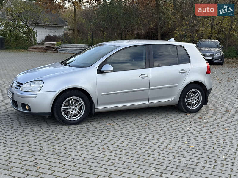 Хэтчбек Volkswagen Golf 2006 в Львове
