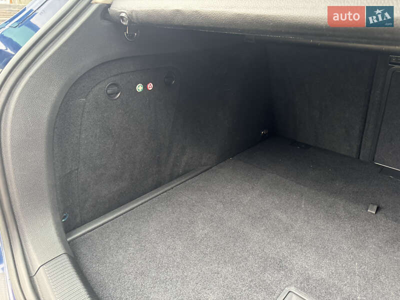 Универсал Volkswagen Golf 2012 в Ровно фото 37 Универсал Volkswagen Golf 2012 в Ровно