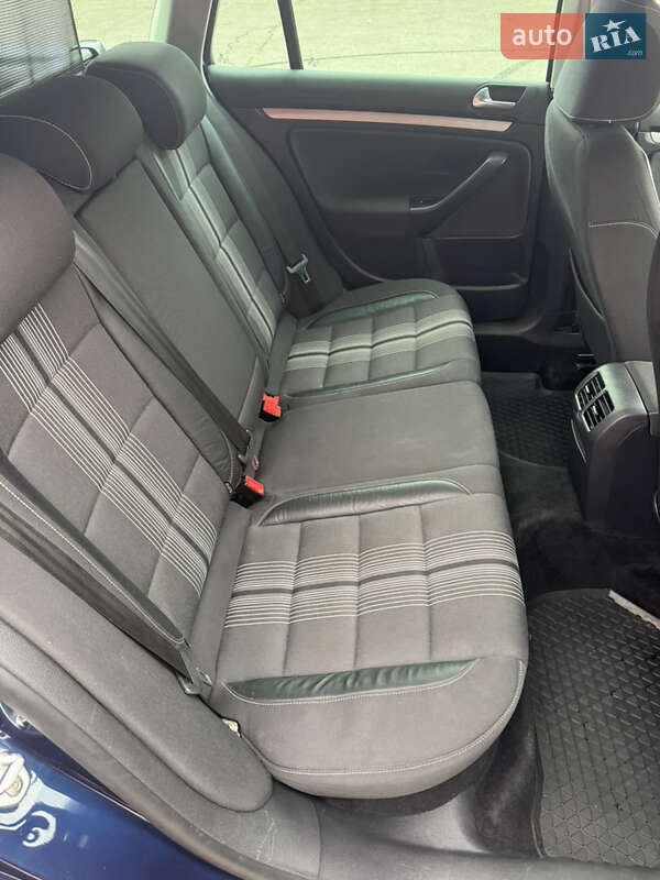 Универсал Volkswagen Golf 2012 в Ровно фото 44 Универсал Volkswagen Golf 2012 в Ровно