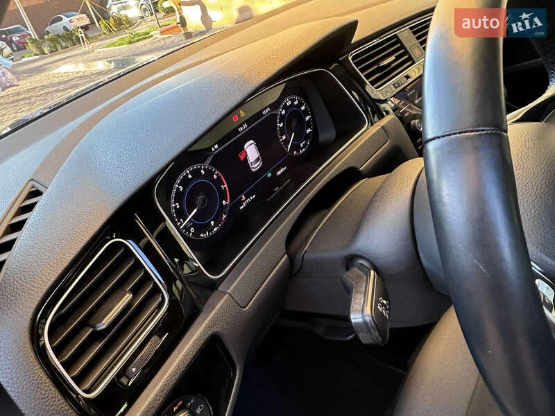 Хэтчбек Volkswagen Golf 2019 в Киеве фото 15 Хэтчбек Volkswagen Golf 2019 в Киеве