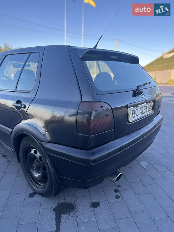 Хэтчбек Volkswagen Golf 1997 в Львове
