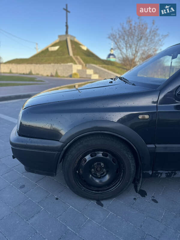 Хэтчбек Volkswagen Golf 1997 в Львове