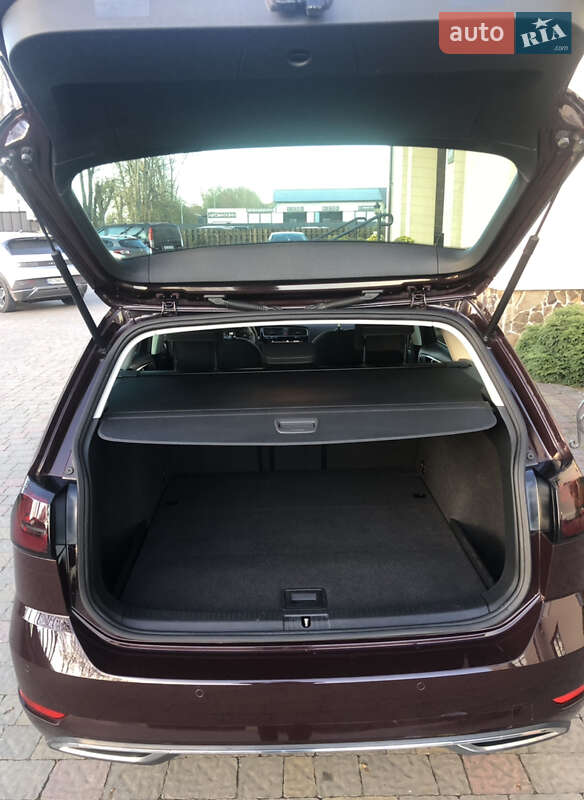 Універсал Volkswagen Golf 2018 в Стрию фото 28 Універсал Volkswagen Golf 2018 в Стрию