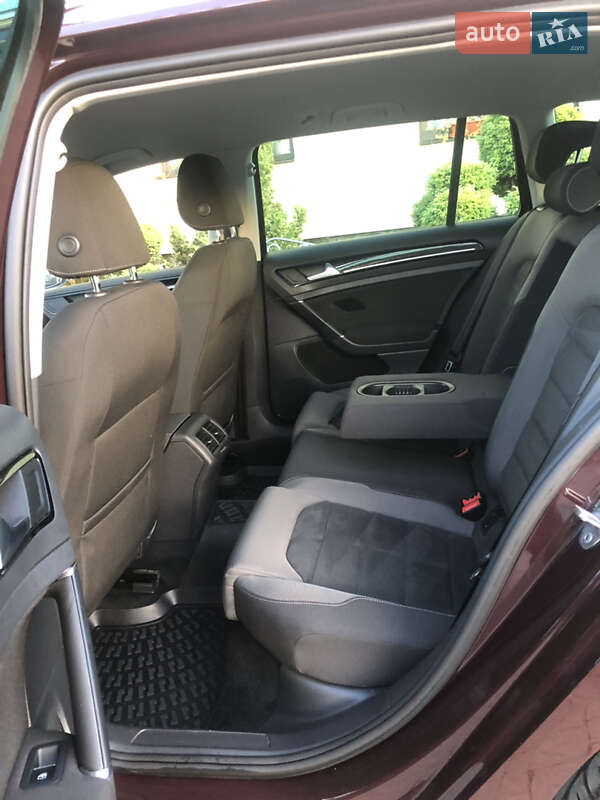 Універсал Volkswagen Golf 2018 в Стрию фото 43 Універсал Volkswagen Golf 2018 в Стрию