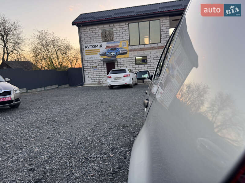 Хэтчбек Volkswagen Golf 2002 в Звенигородке