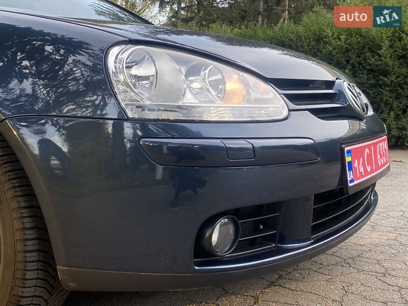 Хэтчбек Volkswagen Golf 2008 в Умани