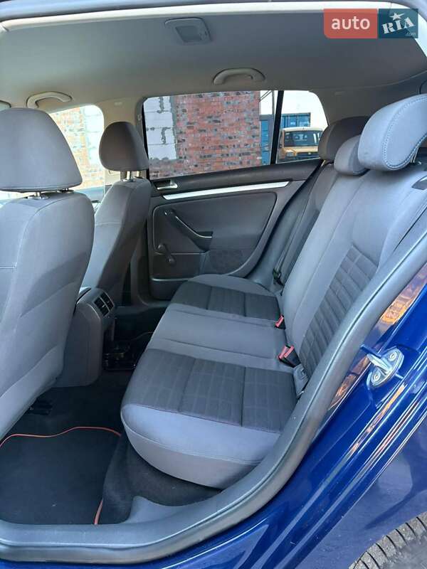 Хетчбек Volkswagen Golf 2007 в Хмельницькому