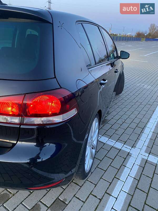 Хетчбек Volkswagen Golf 2009 в Нововолинську