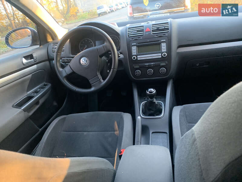Універсал Volkswagen Golf 2008 в Рівному