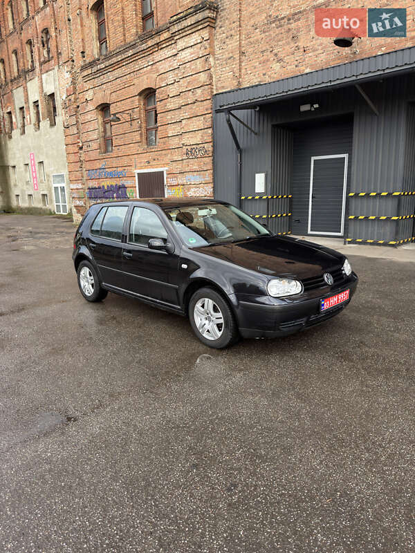 Хэтчбек Volkswagen Golf 2001 в Ахтырке