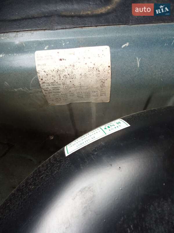 Хетчбек Volkswagen Golf 1997 в Виноградові