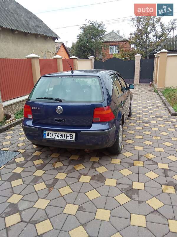 Хетчбек Volkswagen Golf 1997 в Виноградові