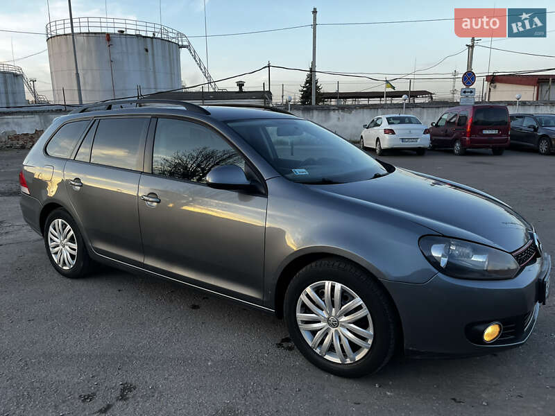 Универсал Volkswagen Golf 2010 в Львове