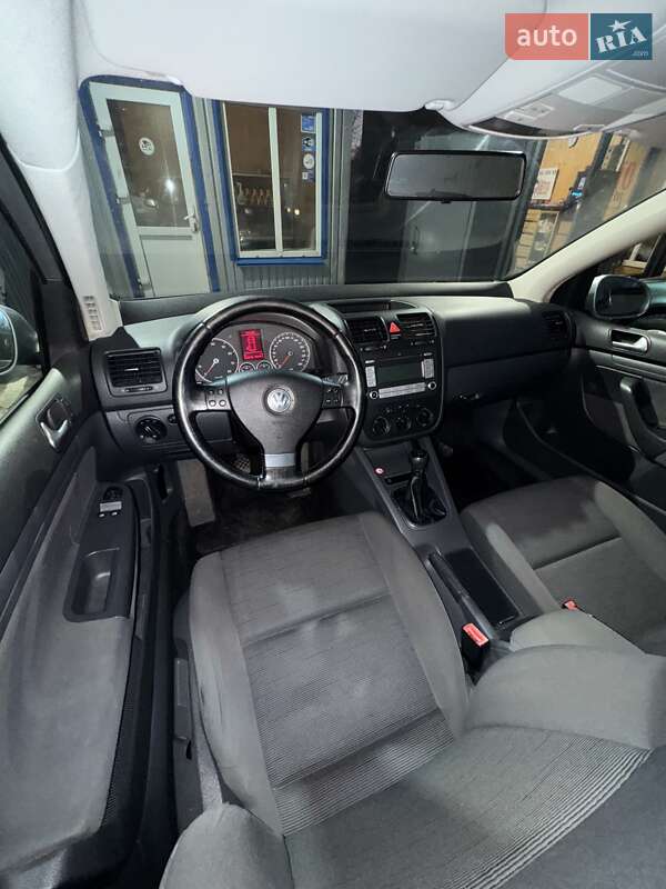 Хэтчбек Volkswagen Golf 2007 в Каменке